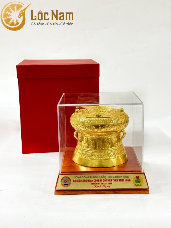 Trống đồng Đông Sơn mạ vàng 1m