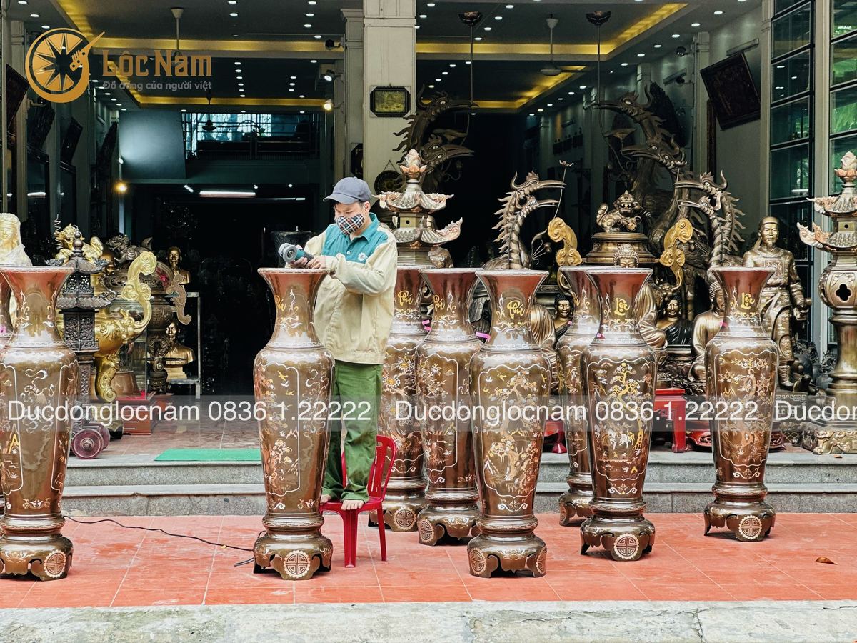 Đúc Và Thi Công 50 Đôi Lọ Lộc Bình Bằng Đồng Cho Tổng Cục Công Nghiệp Bộ Quốc Phòng