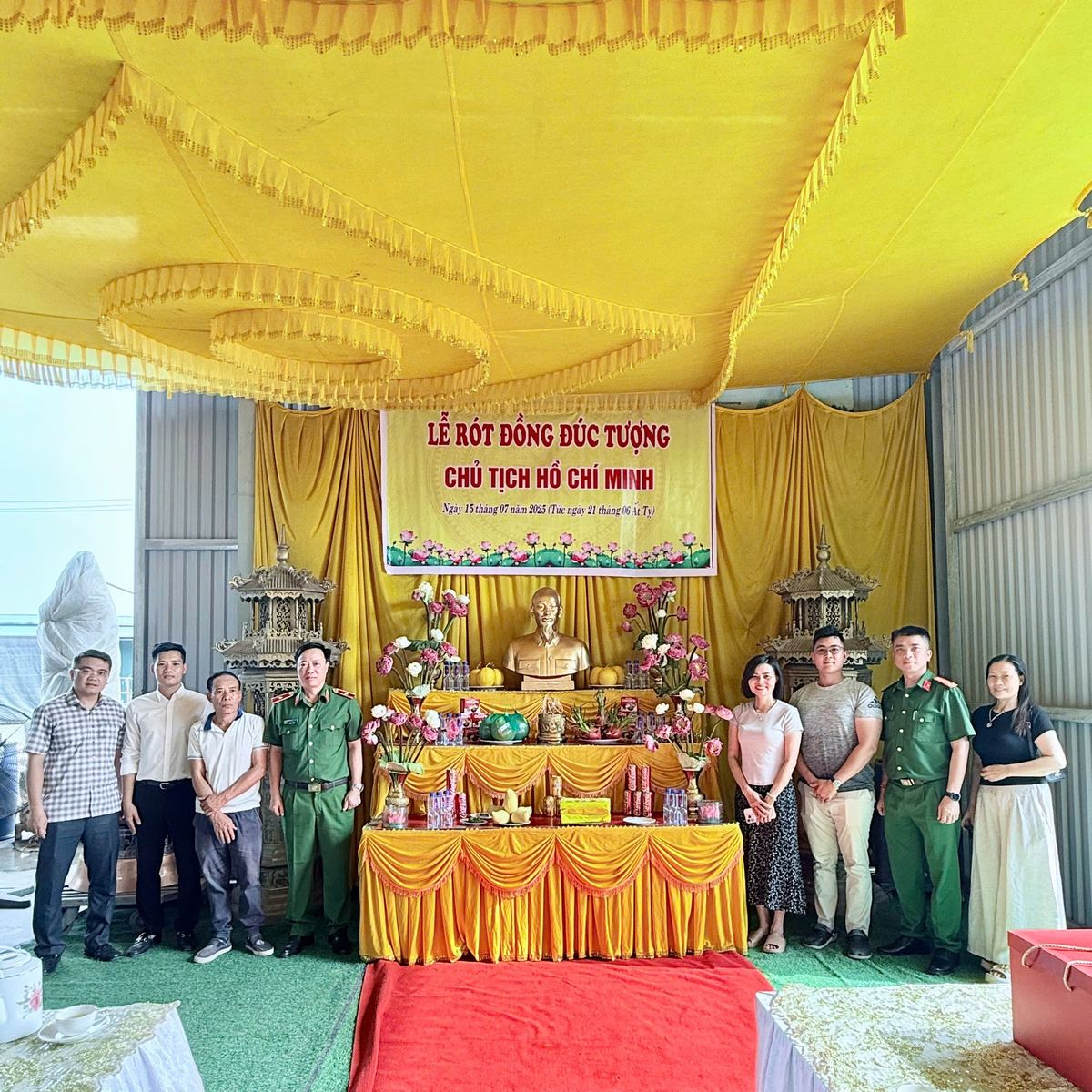 Thi Công Đúc Tượng Bác Hồ Dát Vàng Tại Phòng Thờ Trung Tâm Quốc Gia Hà Nội - Ảnh chi tiết 5