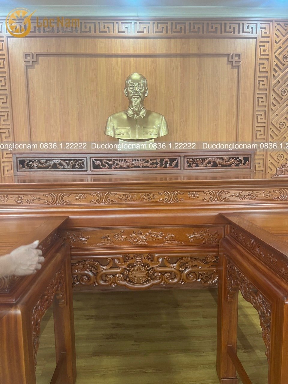 Thi Công Lắp Đặt Tượng Bác Hồ & Đồ Thờ Cho Thanh Tra Tỉnh Nghệ An - Ảnh chi tiết 2