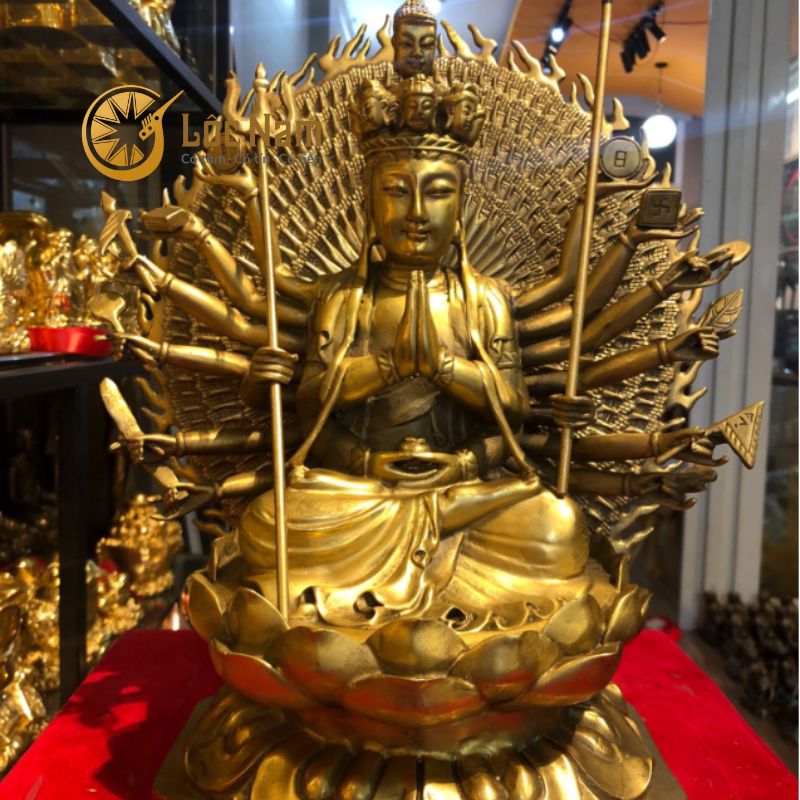 Tượng Thiên Thủ Thiên Nhãn 35cm Màu Vàng Đồng