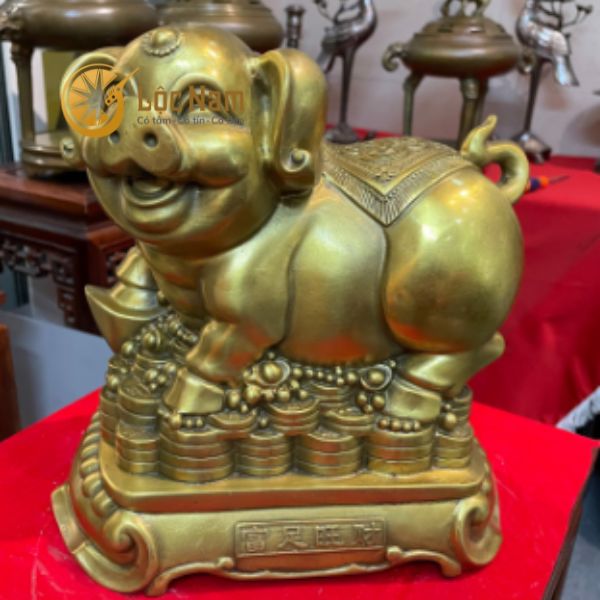 Tượng lợn bằng đồng