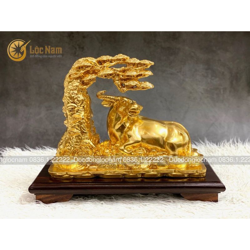 Tượng Trâu Nằm Gốc Cây Tùng Mạ Vàng 24K quà tặng phong thủy