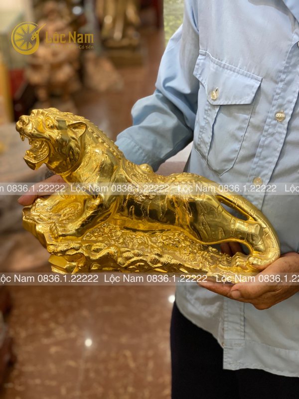 Tượng Hổ Gầm Oai Phong Bằng Đồng Dài 33cm Mạ Vàng