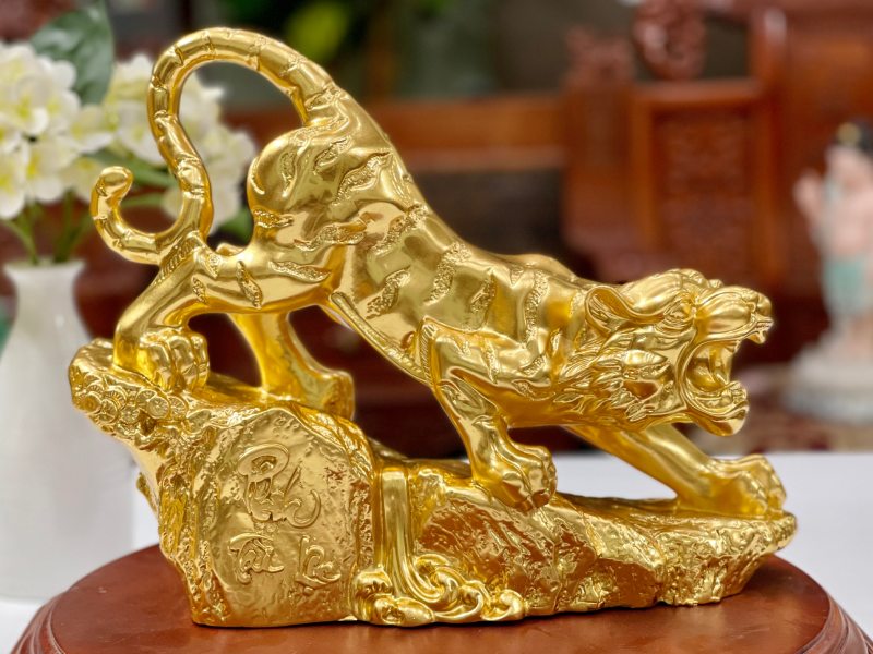 Tượng Hổ Bằng Đồng Đứng Đá Dài 35cm Dát Vàng 24k