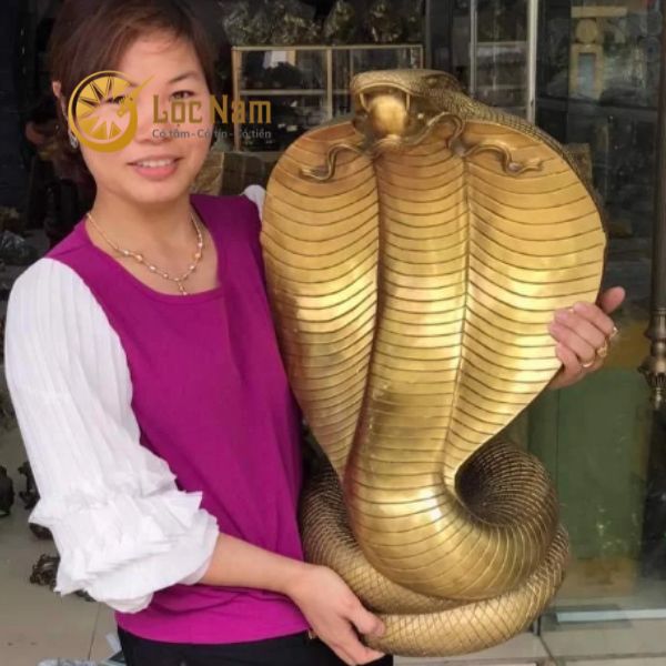 Tượng Rắn Hổ Mang Bằng Đồng