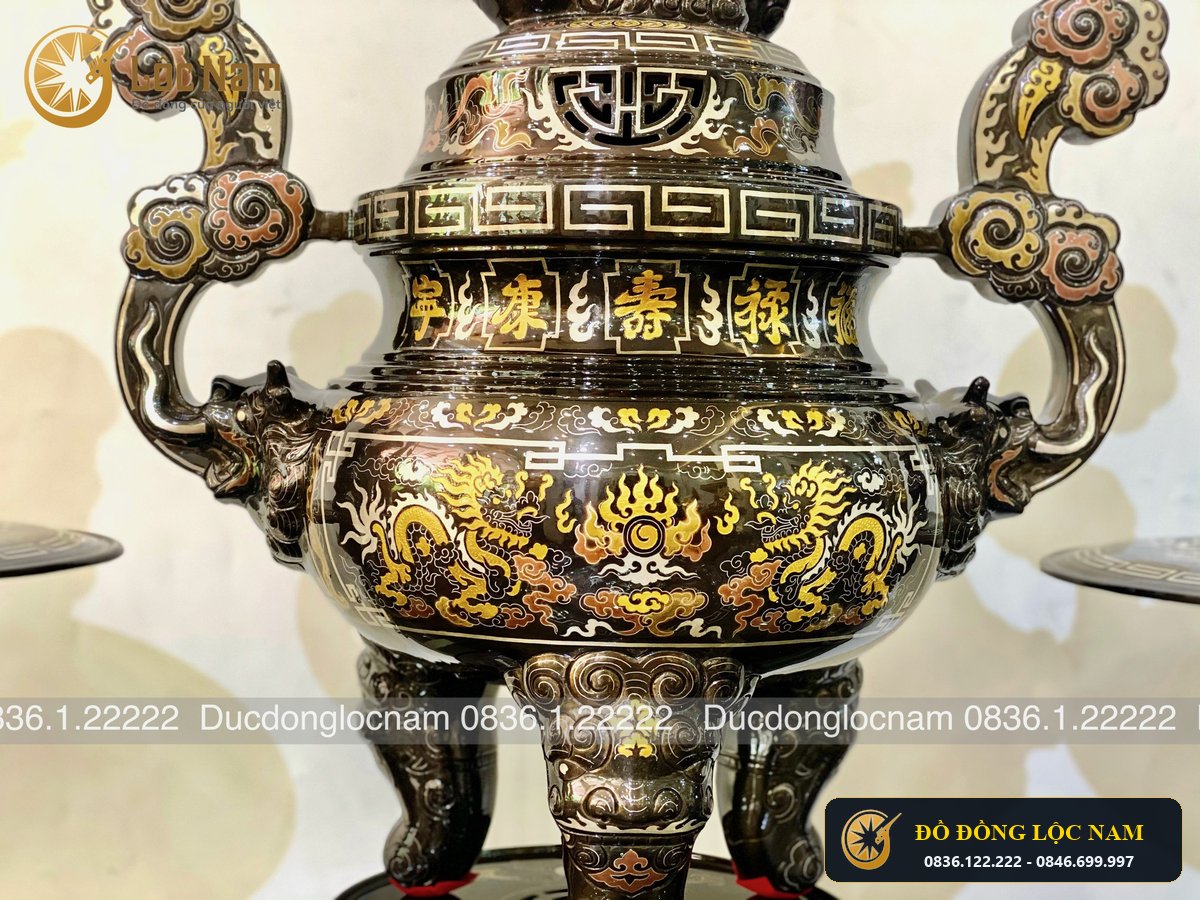 Bộ Đồ Thờ Đầy Đủ Phụ Kiện Bằng Đồng Khảm Ngũ Sắc Cao 60cm góc chụp 2