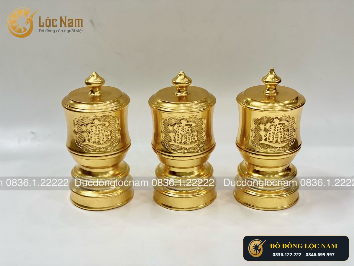 Đài Thờ Bằng Đồng Dát Vàng 24K góc chụp 1