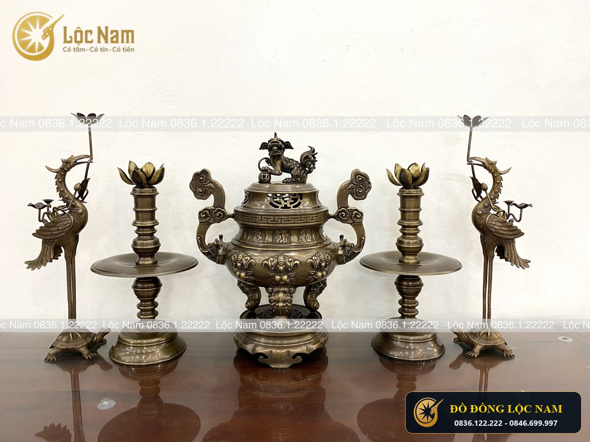 Dinh Tho Ngu Su Bằng Đồng Vàng Hun Hoa Văn Cham Ngũ Phúc