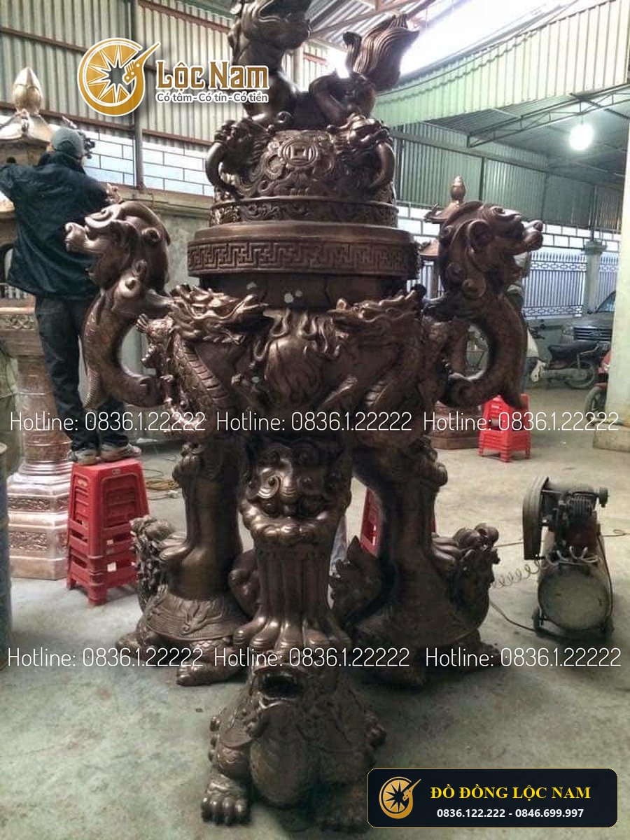 Dinh Tho Va Hac Dong Mau Co Cho Đèn Thờ Nha Chua góc chụp 1