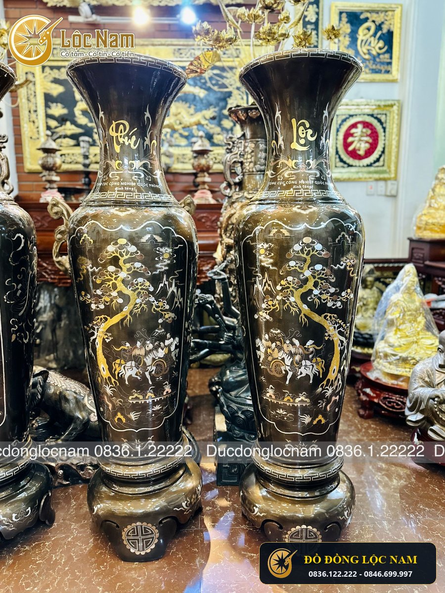 Đôi Lọ Lộc Bình Bằng Đồng Khảm Vinh Quy Cao 1m6 góc chụp 1
