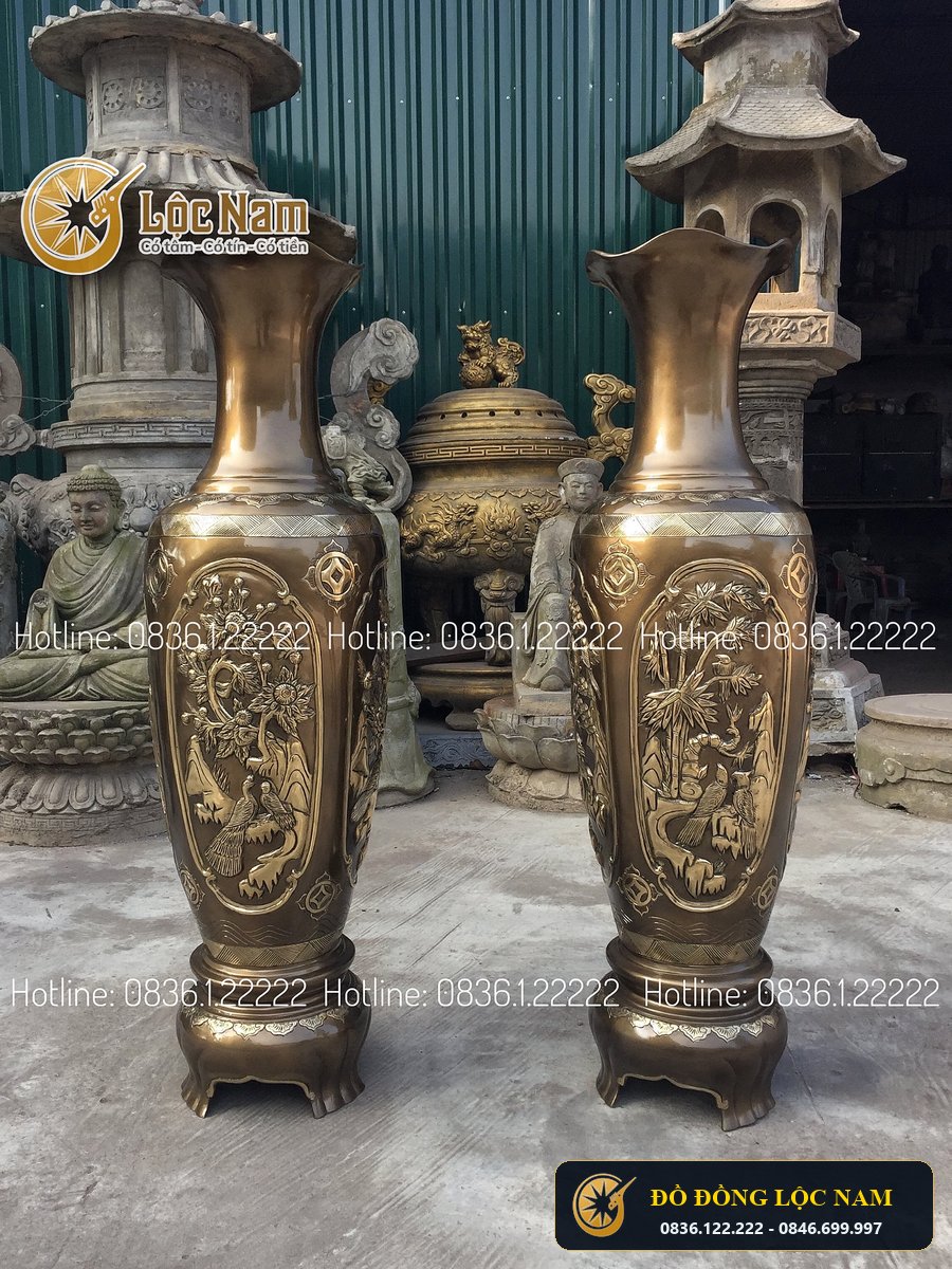Đôi Lọ Lộc Bình Bằng Đồng Vàng Tứ Quý Cao 1m27 góc chụp 1