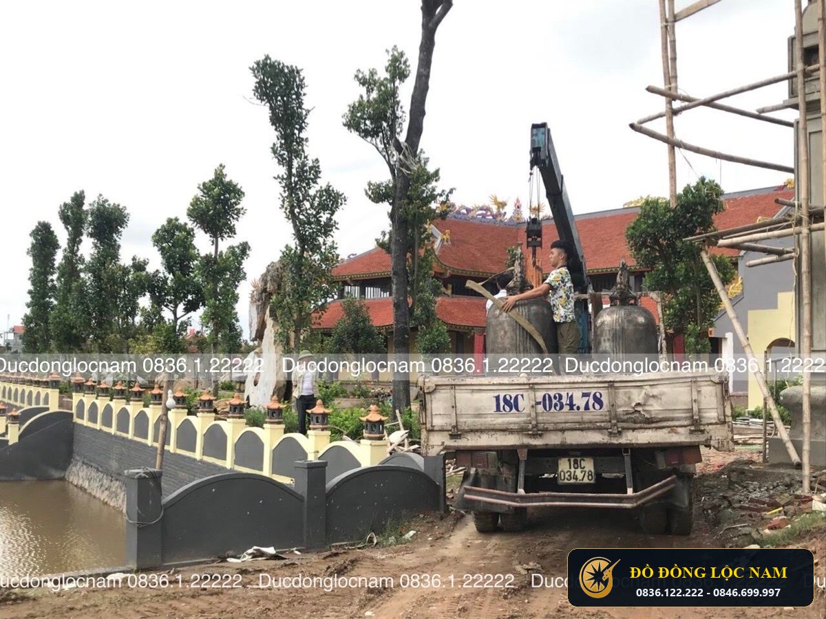 Đúc Chuông Đồng Đại Hồng Chung Cúng Dàng Chùa Làng góc chụp 1