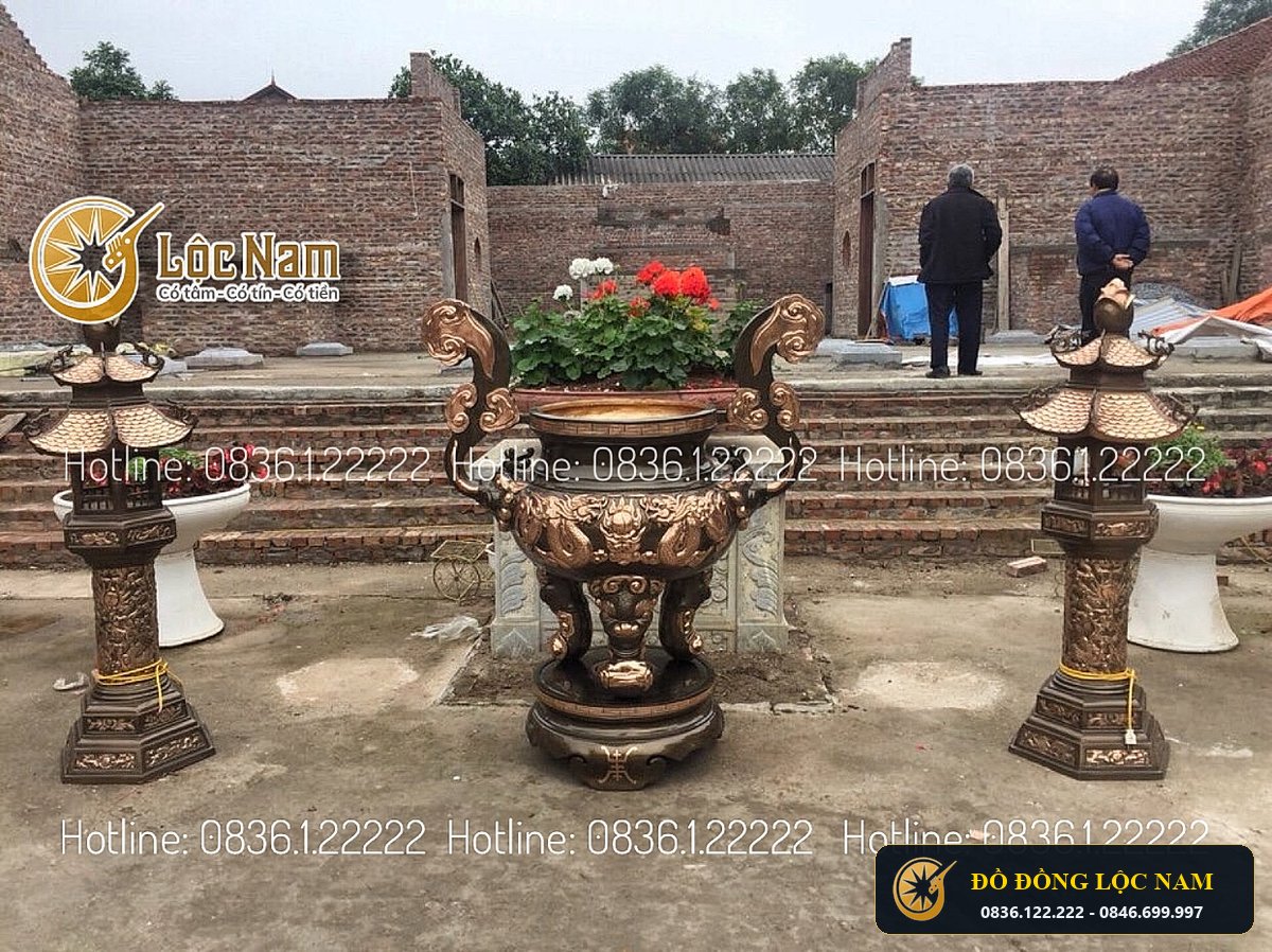 Lư Hương Dong Cho Nha Chua Cao 1m5 góc chụp 2