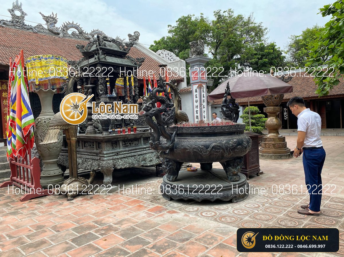 Lư Hương Dong Tai Rong Cỡ Lớn Dat Tai Den Tran Nam Dinh góc chụp 2