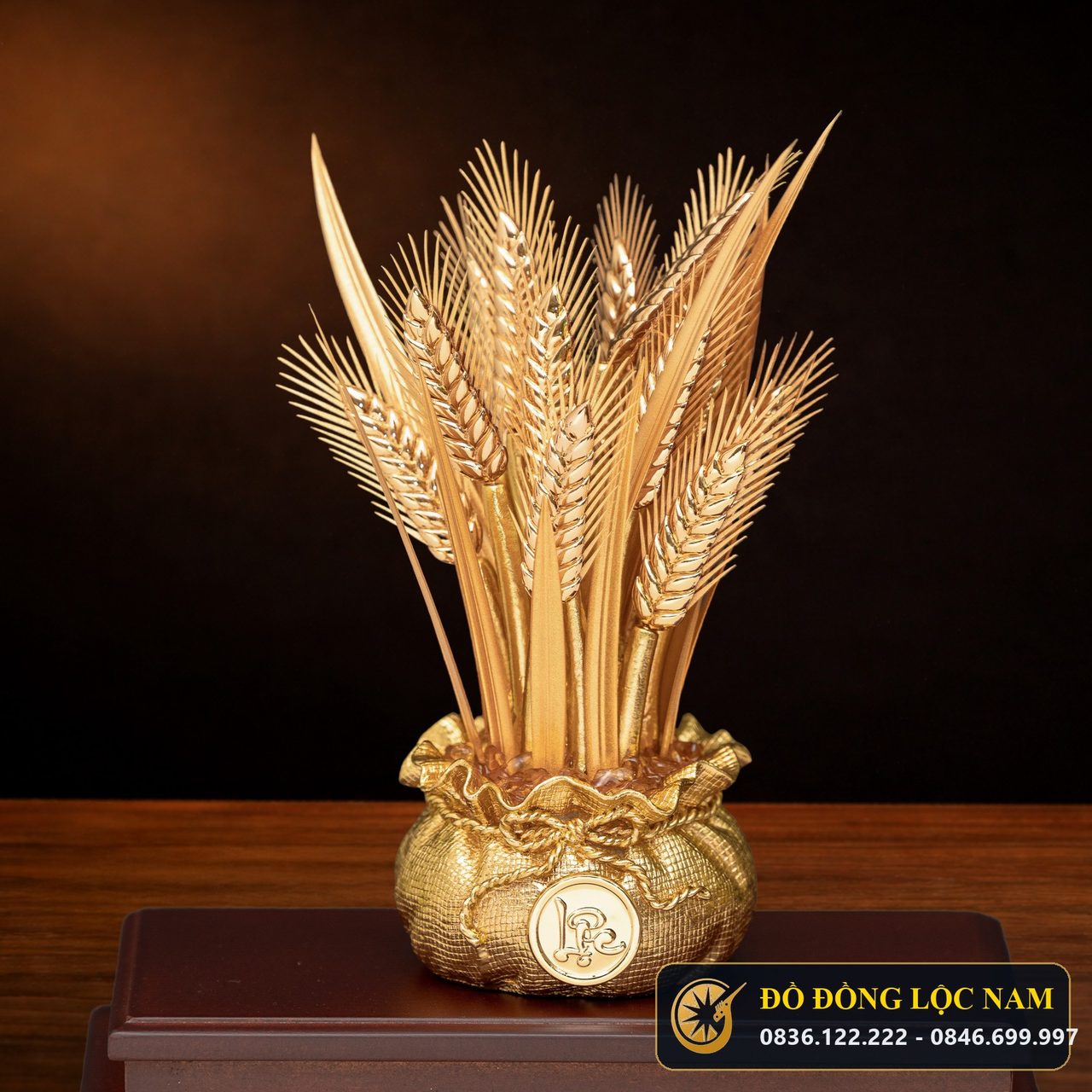 Hũ Lúa Tài Lộc Phong Thủy Mạ Vàng 24K góc chụp 2