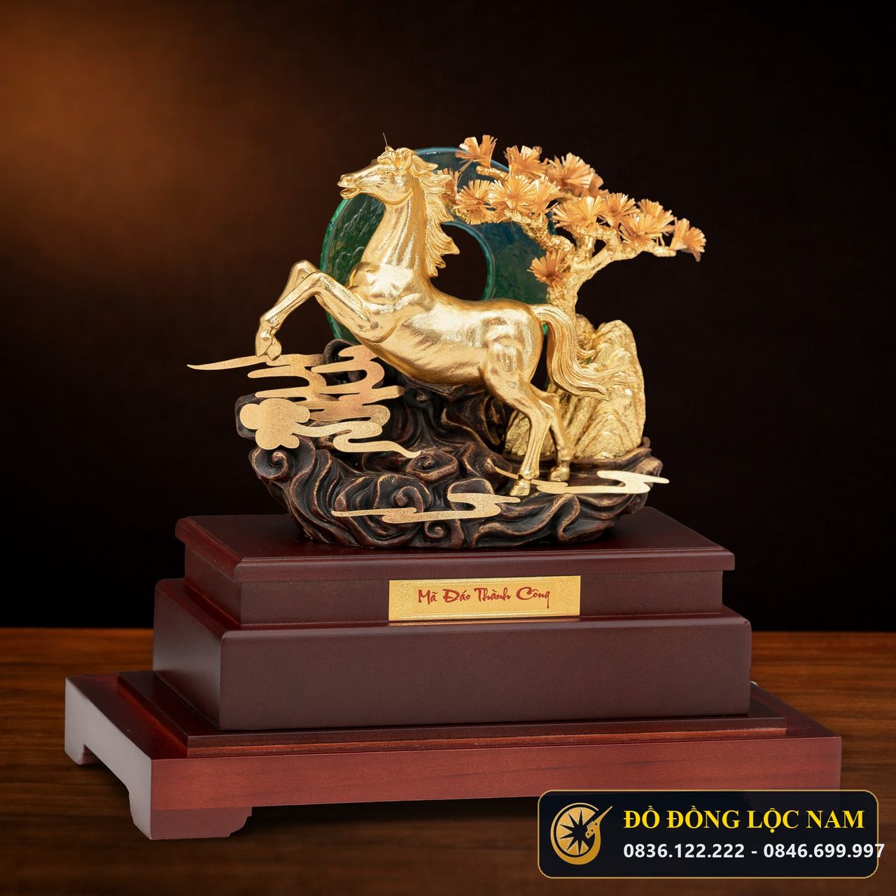 Tượng Nhất Mã Phi Thiên Mạ Vàng 24K Để Bàn góc chụp 2