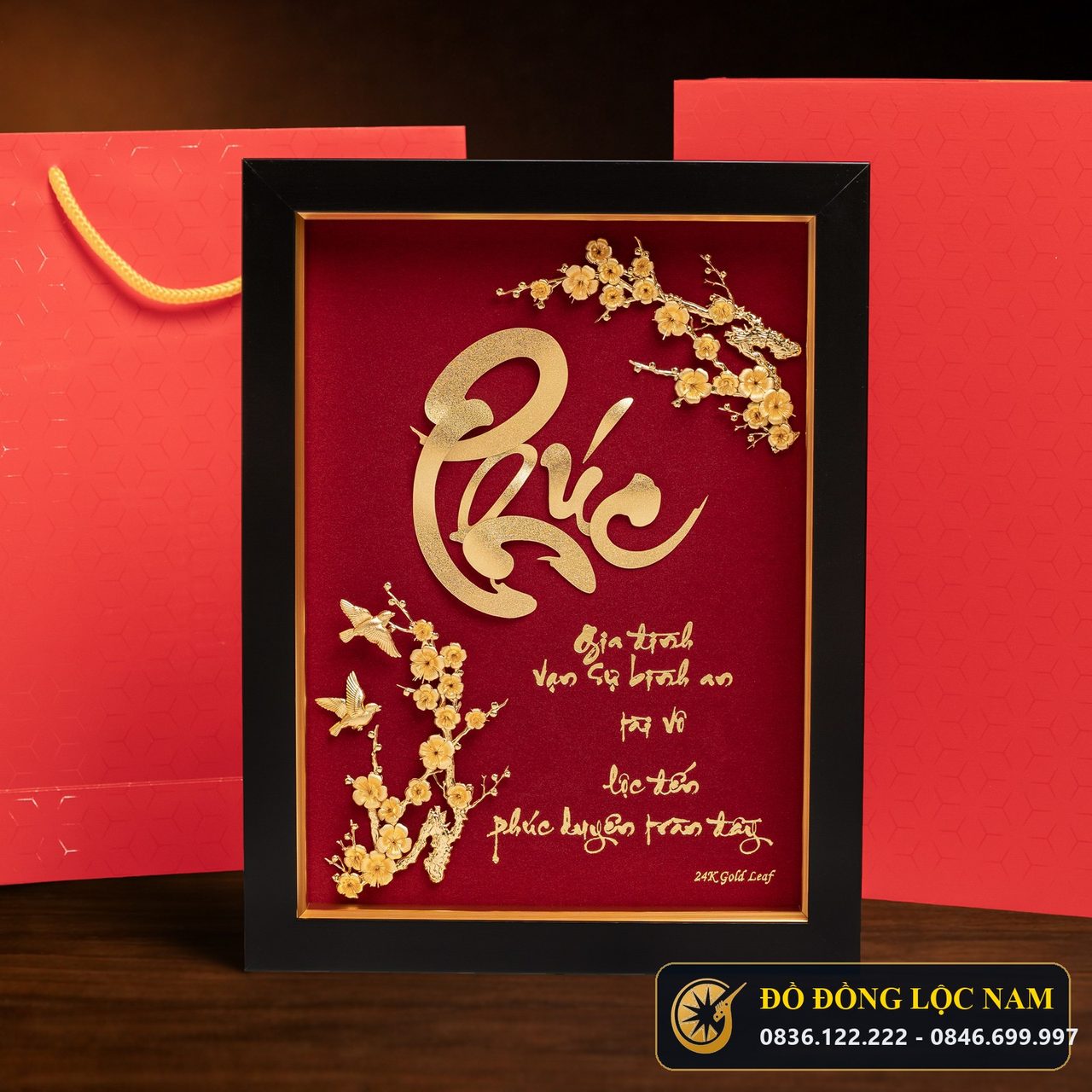 Tranh Chữ Phúc Bằng Đồng Dát Vàng 24K Cỡ Vừa góc chụp 1