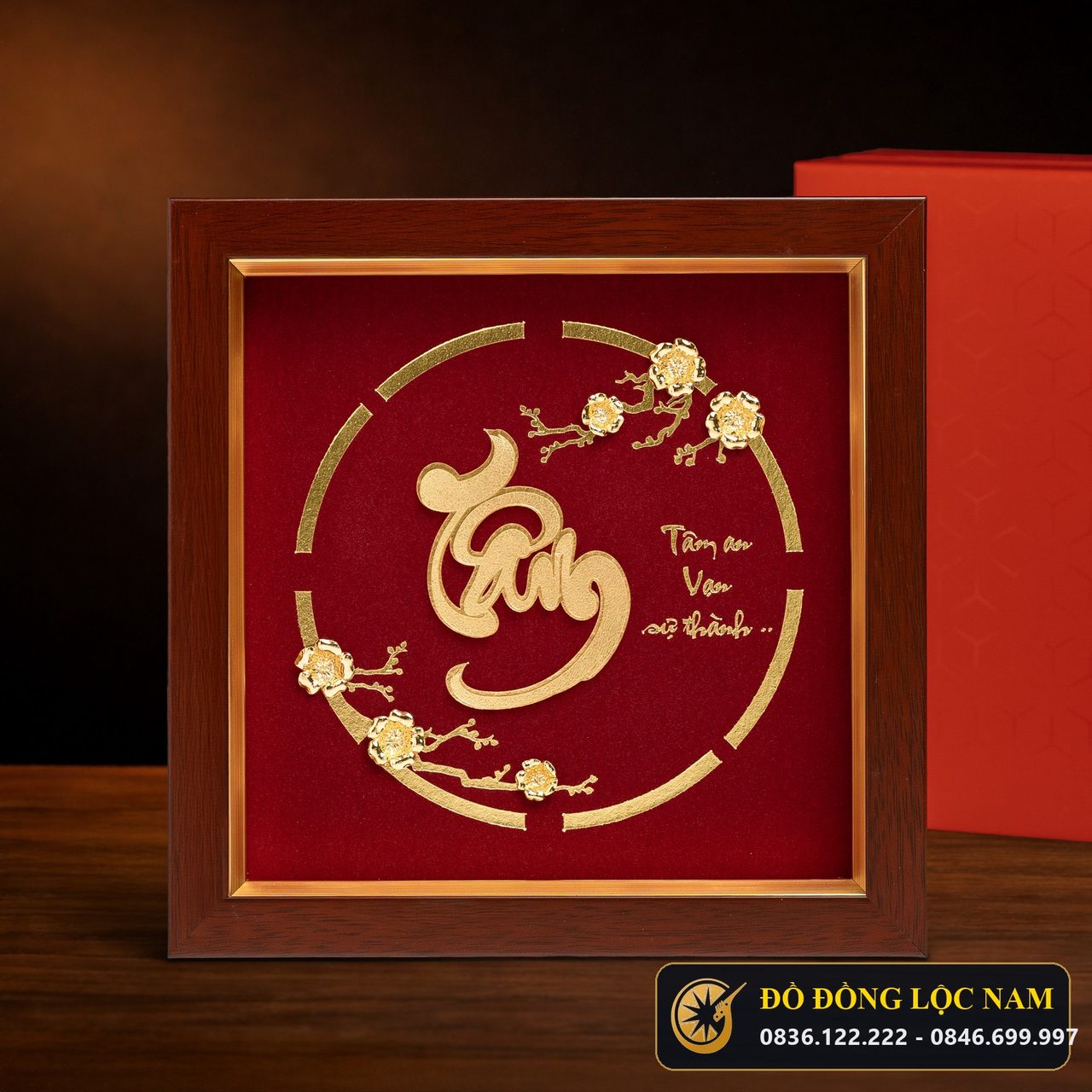 Tranh Chữ Tâm Bằng Đồng Dát Vàng Cỡ Nhỏ Để Bàn góc chụp 1