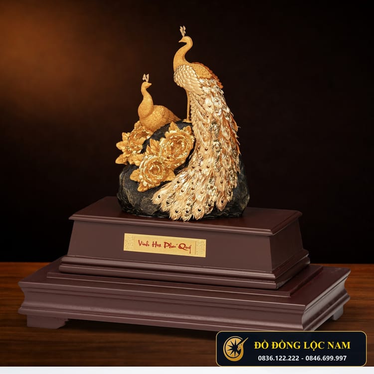 Mô Hình Chim Công Khổng Tước Dát Vàng 24K Để Bàn góc chụp 1