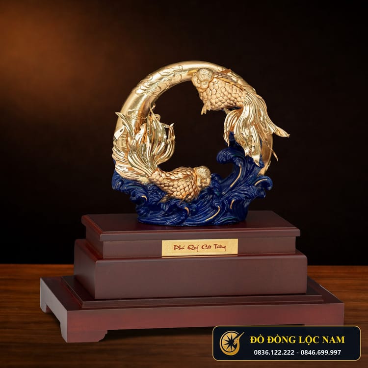 Tượng Song Ngư Tài Lộc Ngậm Ngọc Mạ Vàng 24K góc chụp 1