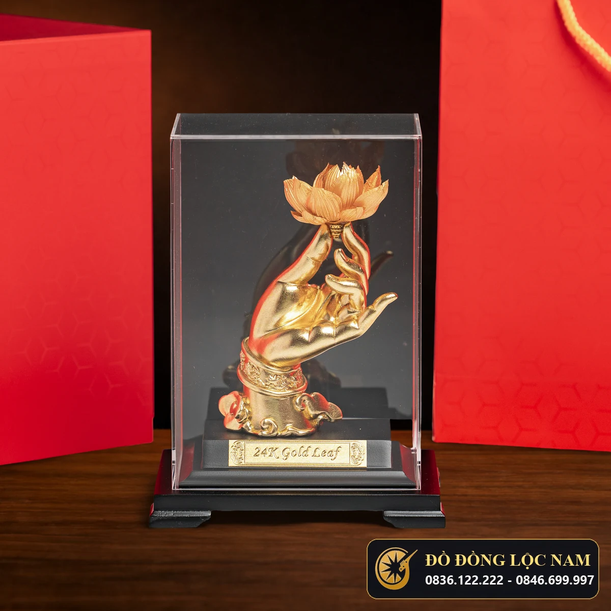 Tượng Bàn Tay Phật Nâng Hoa Sen Mạ Vàng 24K góc chụp 1