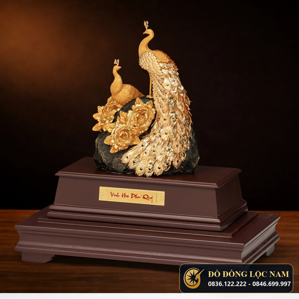Mô Hình Chim Công Khổng Tước Dát Vàng 24K Để Bàn góc chụp 1