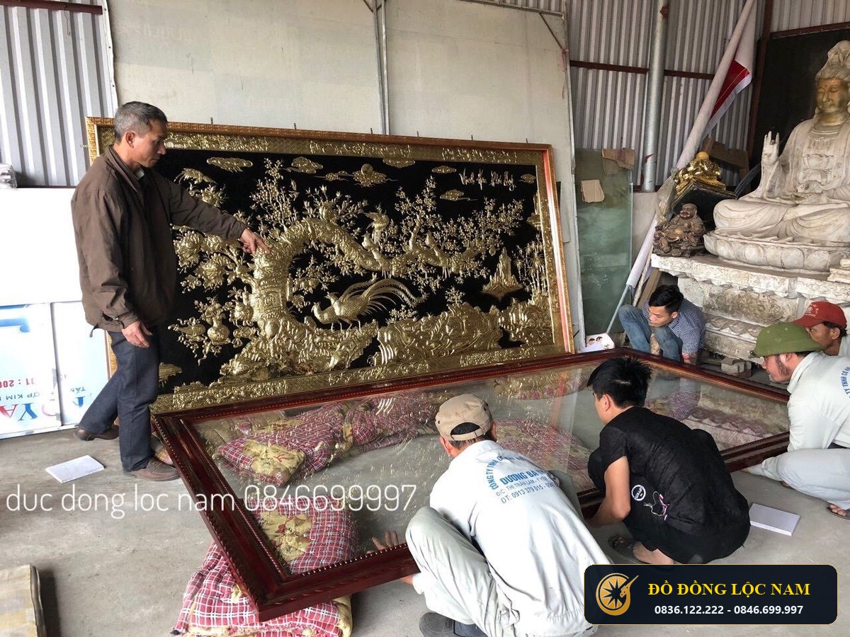 Lắp Đặt Tranh Vinh Hoa Phú Quý Bằng Đồng Tại Nhà Khách