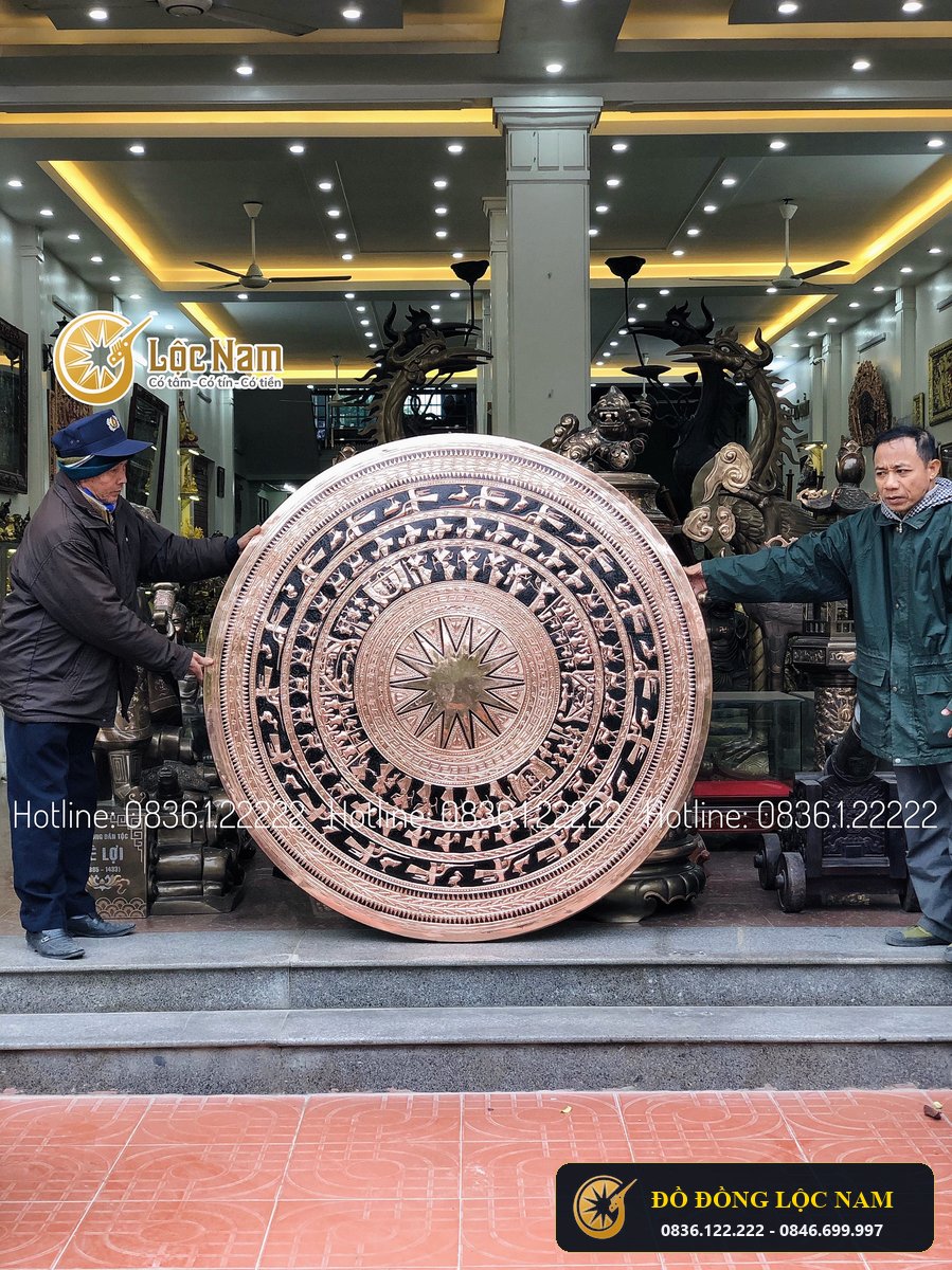 Mặt Trống Đồng Do Nền Đen Gò Thủ Công 1m1
