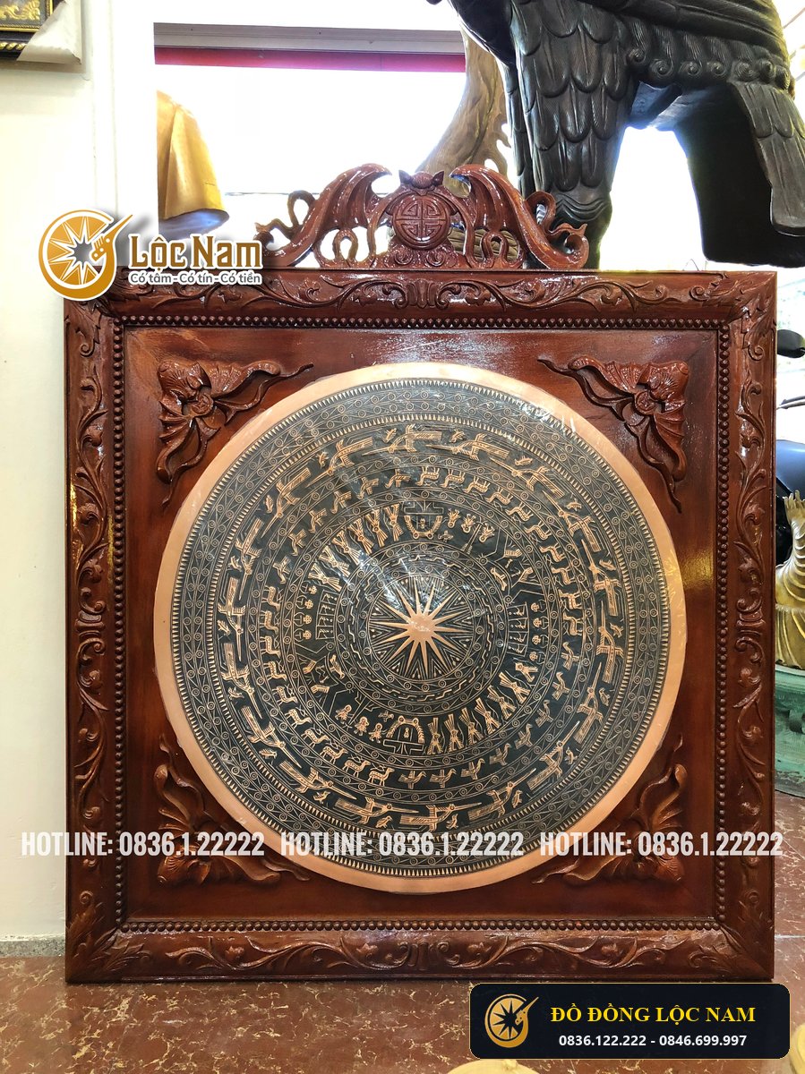 Mặt Trống Đồng Khung Doi Go Huong 60cm góc chụp 1