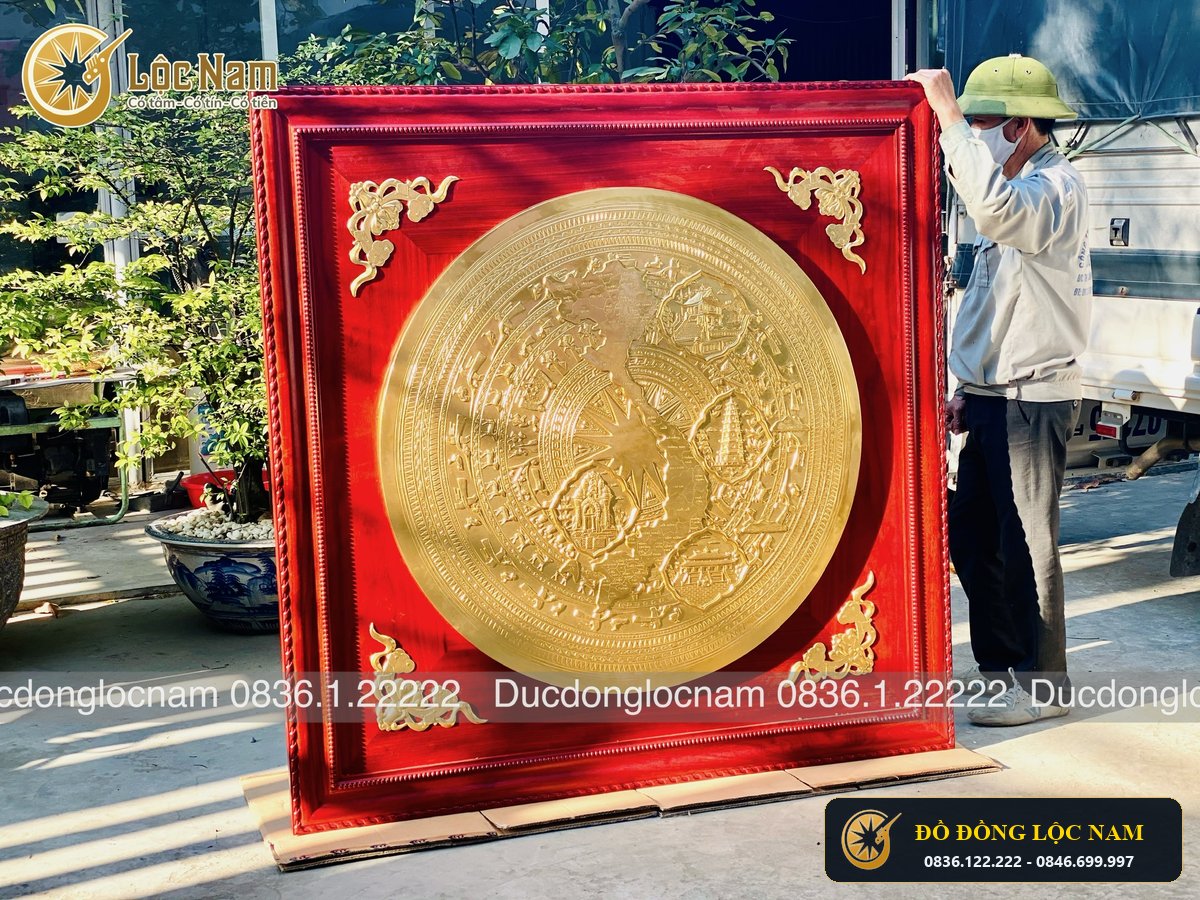 Tranh Mặt Trống Đồng Có Bản Đồ Đường kính 1m2mạ Vàng 24K góc chụp 2