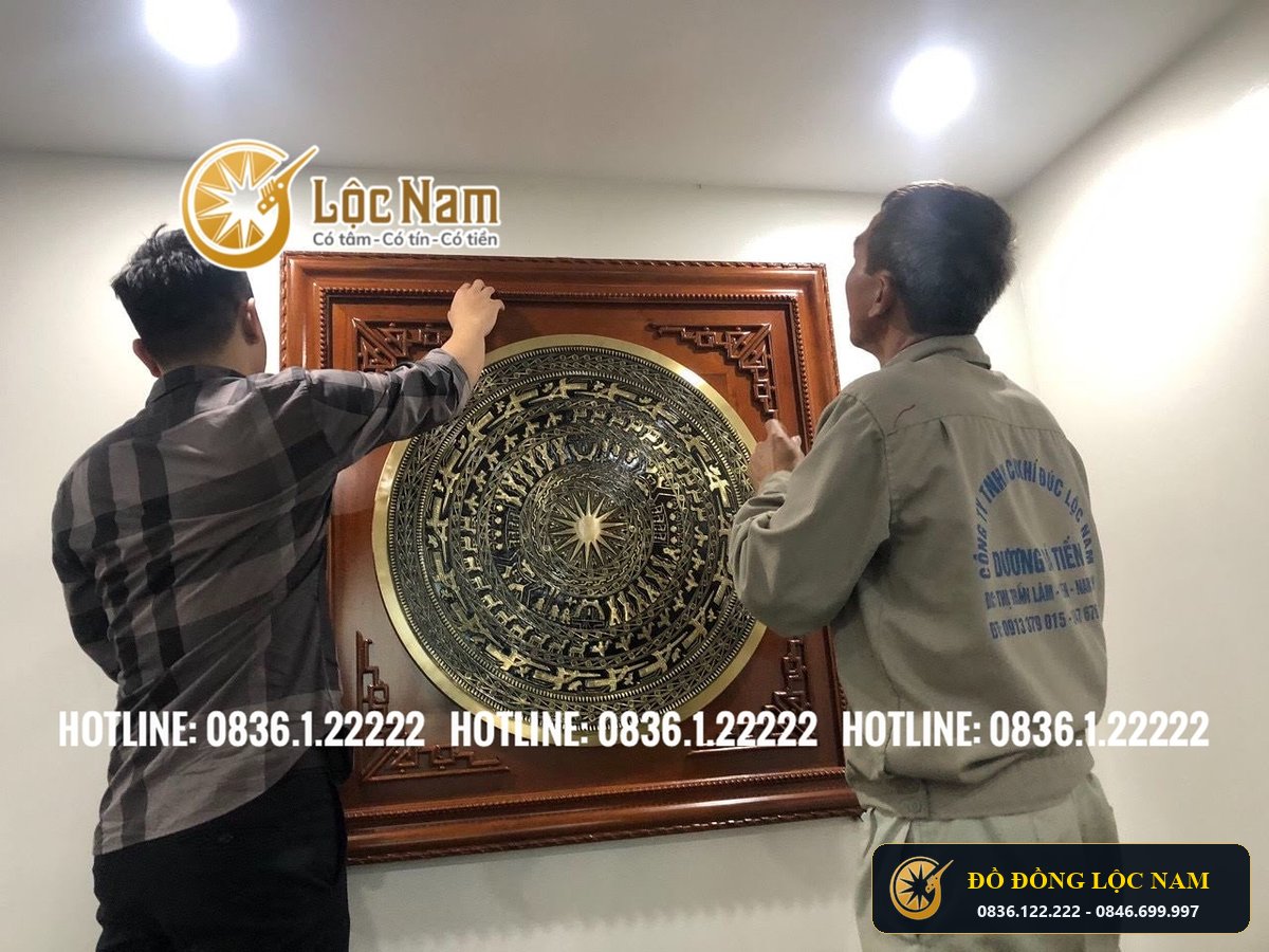 Tranh Mặt Trống Đồng O Duong Kinh 70cm Khung Gỗ Gụ góc chụp 1