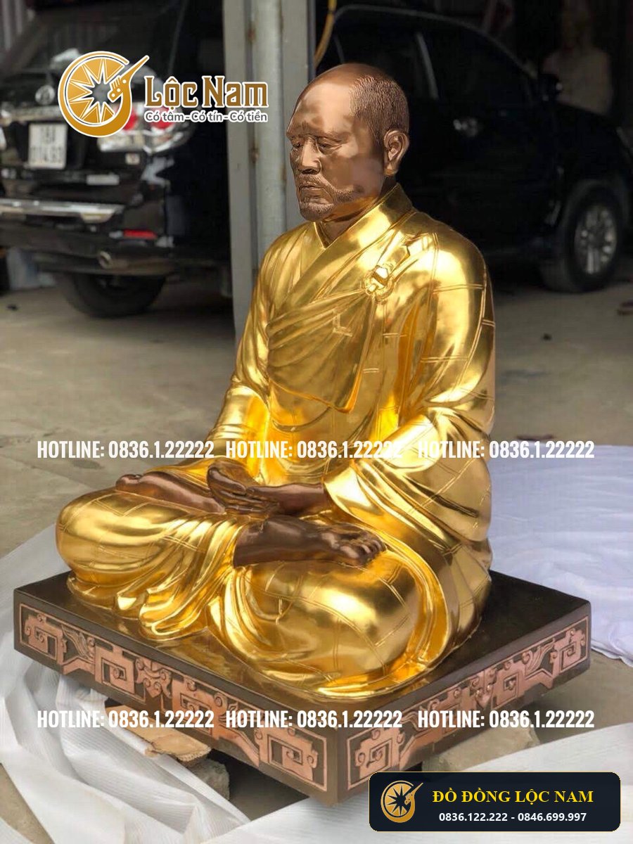 Đúc Tượng Đại Trưởng Lão Hòa Thượng Thích Thanh Từ Dát Vàng 9999 góc chụp 1