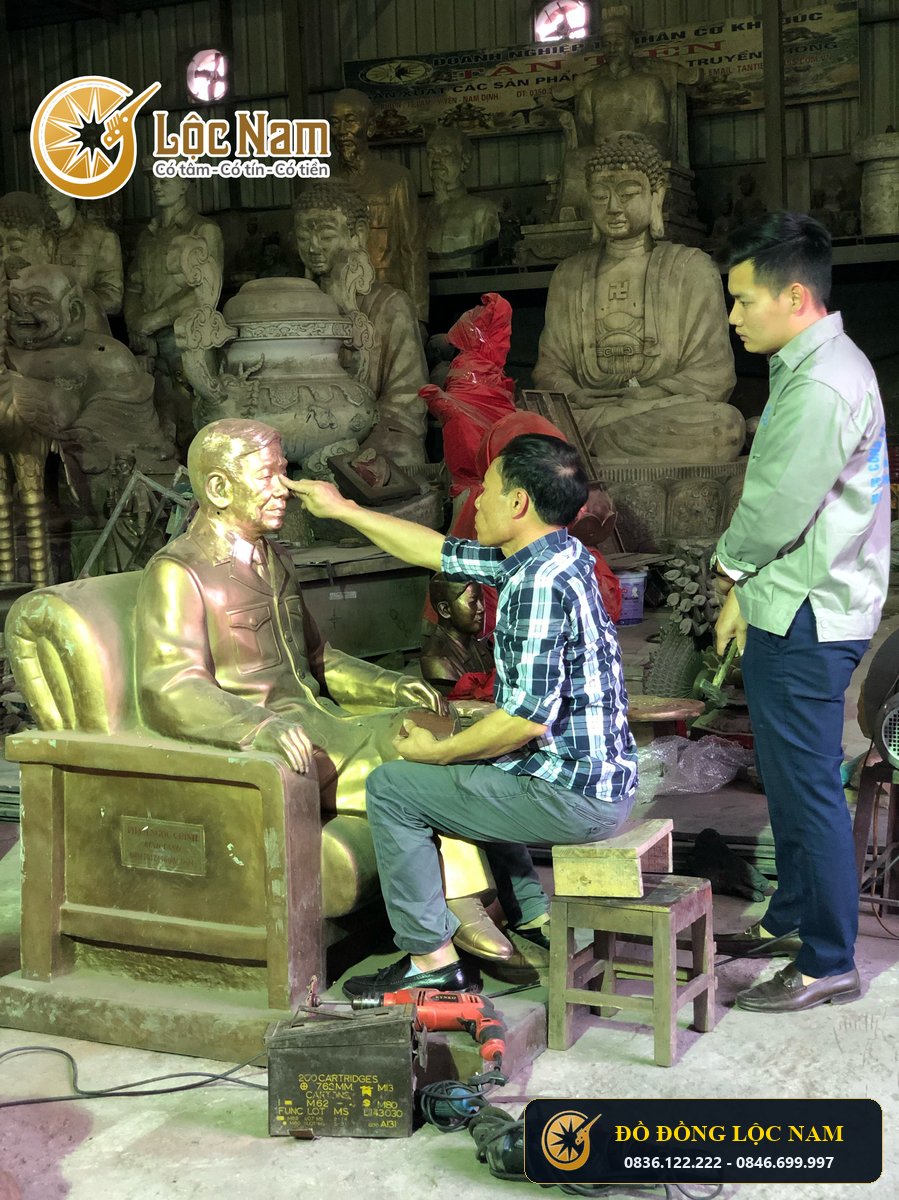 Đúc Tượng Dong Truyen Than Toan Than Ti Le 1 1 Chat Luong góc chụp 2