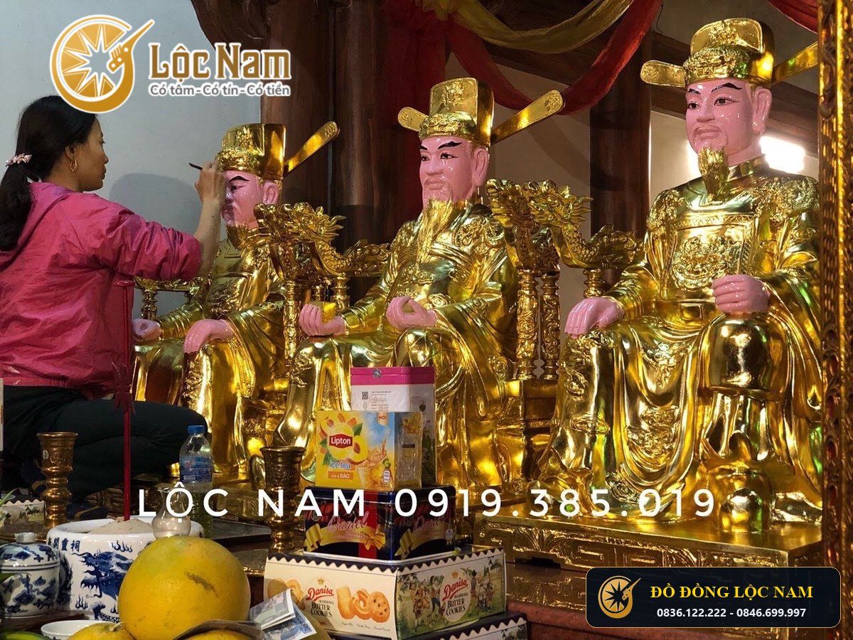 Đúc Và Dát Vàng Tượng Vua Quan Tại Đền Thờ Đức Thánh Trần Vincom - Phủ Lý góc chụp 1