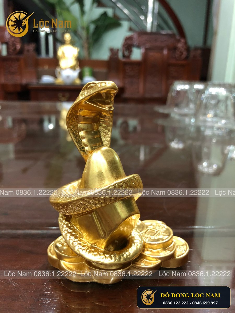 Tượng Rắn Cuốn Tiền Bằng Đồng Mạ Vàng Phong Thủy