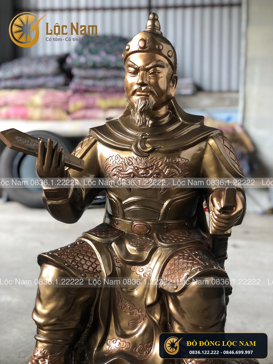Tượng Đồng Tướng Quân Lê Đại Đao Ngồi Ngai Cao 90cm góc chụp 1