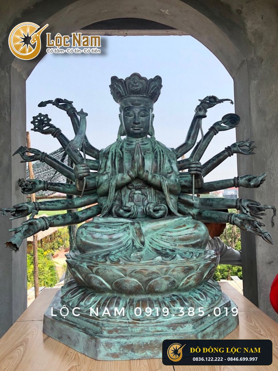 Tượng Phật Chuẩn Đề Đúc Bằng Đồng Làm Giả Cổ