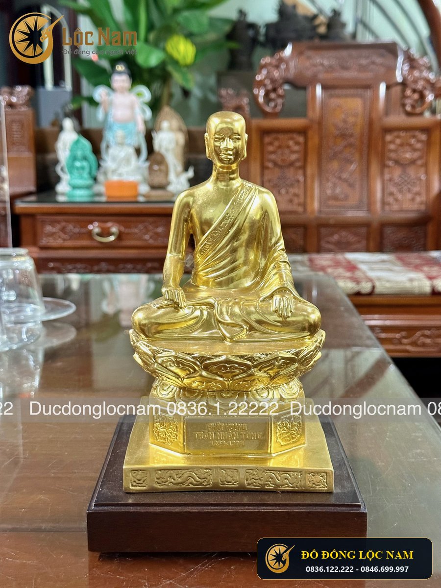 Tượng Phật Tran Nhan Tong Bằng Đồng Dát Vàng 24K Cao 23cm góc chụp 2