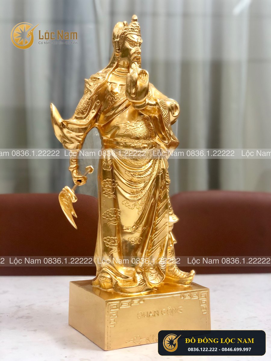 Tượng Quan Vân Trường Đứng Bằng Đồng Dát Vàng 9999 Cao 50cm góc chụp 2
