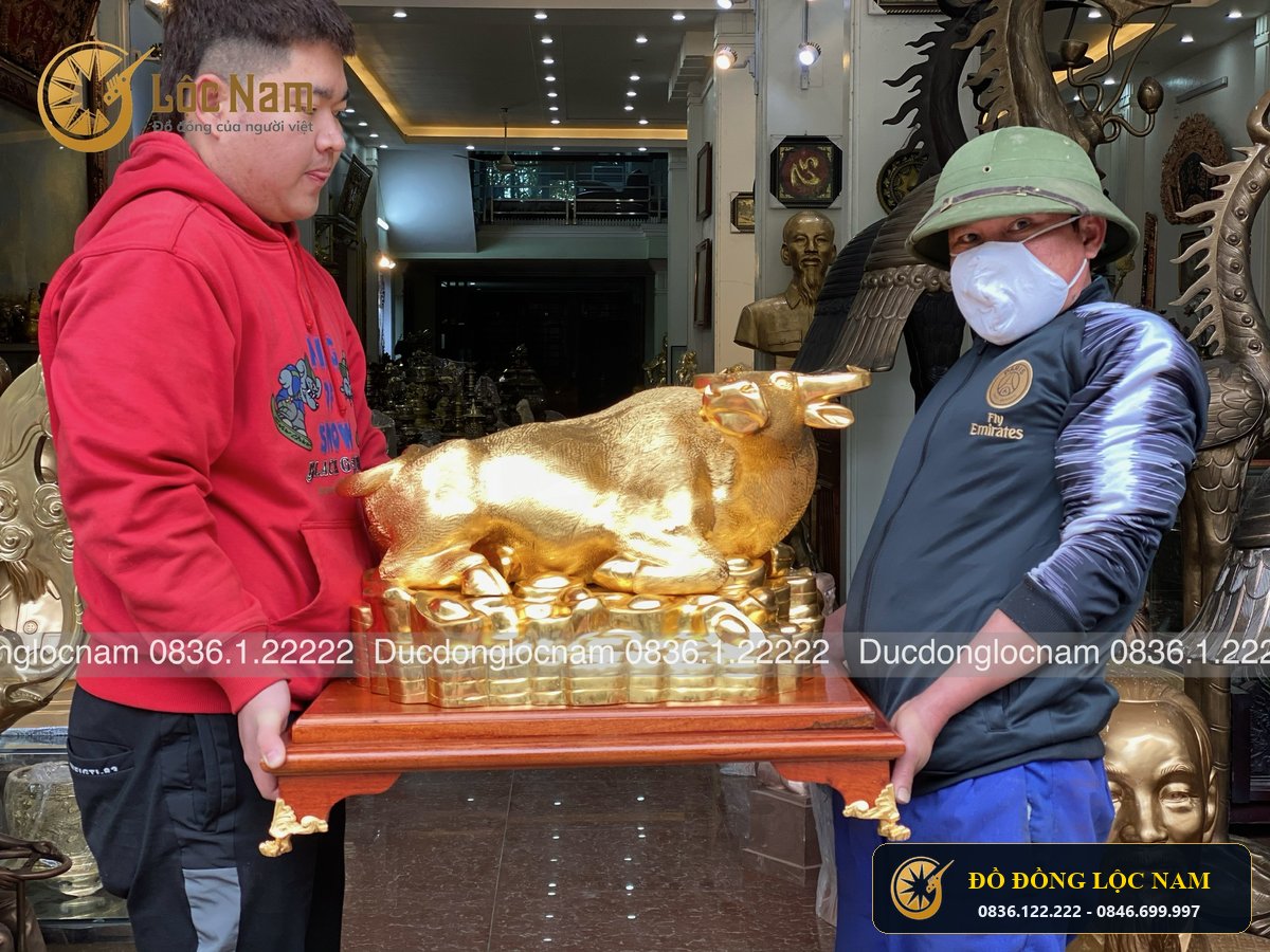 Tượng Trâu Tài Lộc Bằng Đồng Dát Vàng 9999