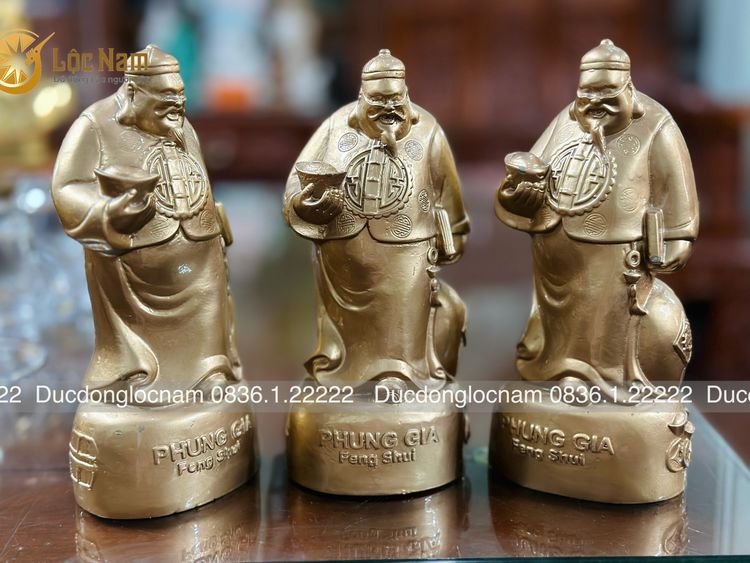 Tượng Quản Gia Bằng Đồng Đứng Bệ Cao 24cm góc chụp 1