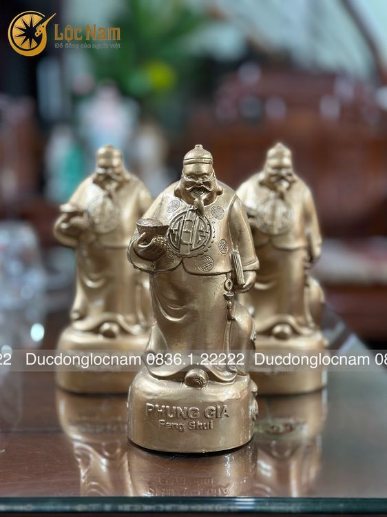 Tượng Quản Gia Bằng Đồng Đứng Bệ Cao 24cm góc chụp 2