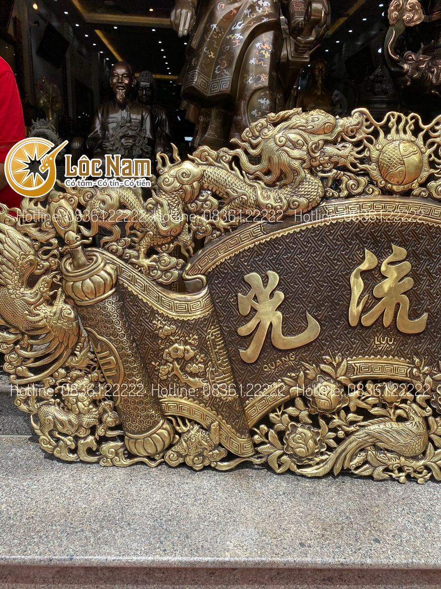 Cuốn thư câu đối đồng vàng giả cổ góc chụp 2