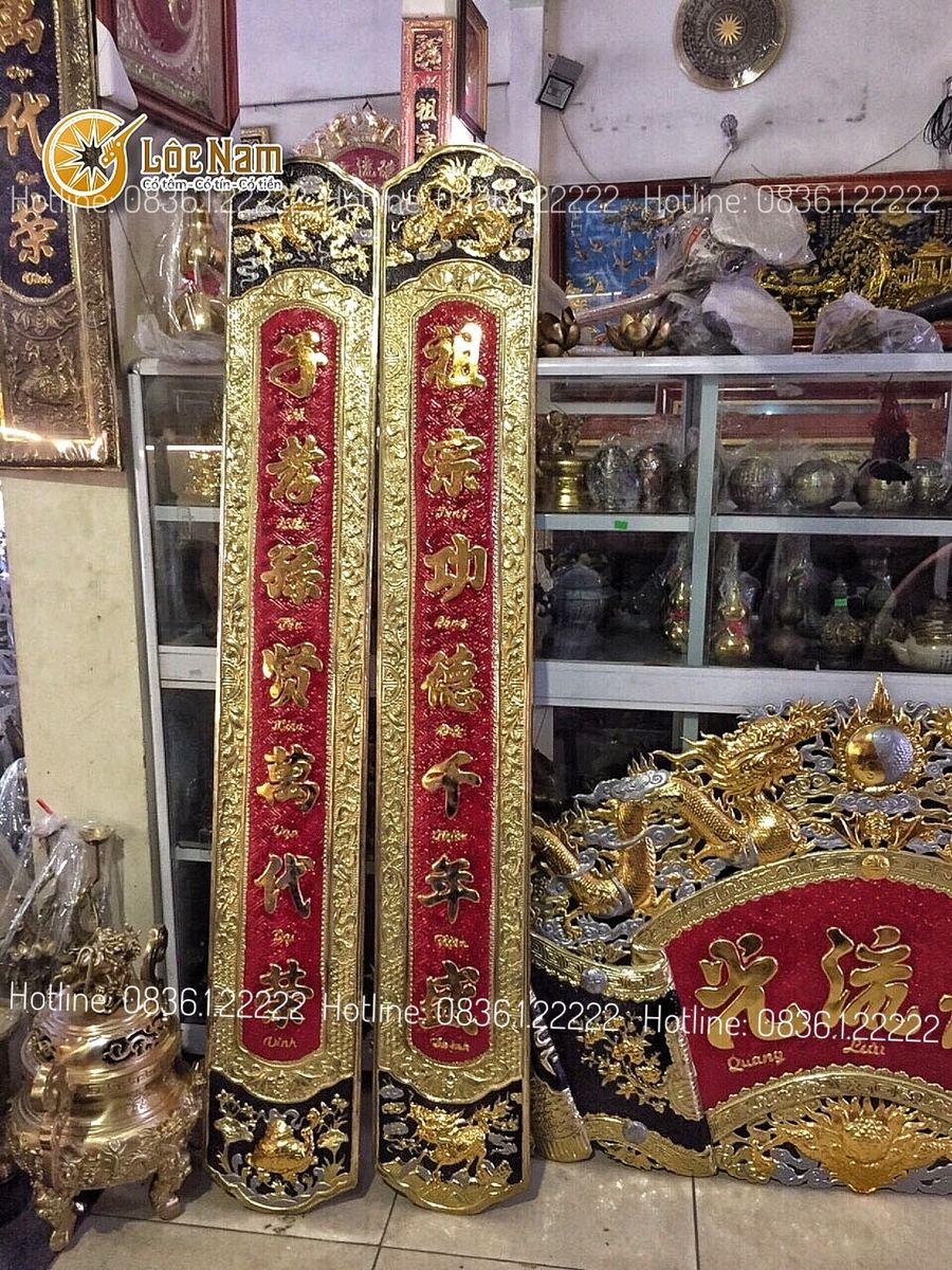Cuốn thư câu đối đồng vàng mạ tam khí góc chụp 2