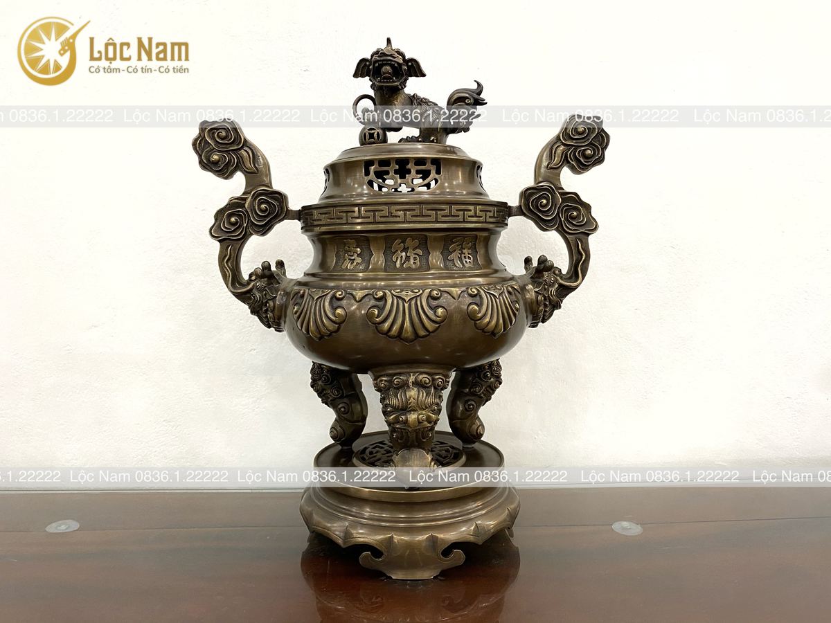 Đỉnh ngũ sự đồng vàng hun giả cổ- hoa văn sòi cao 60cm góc chụp 2
