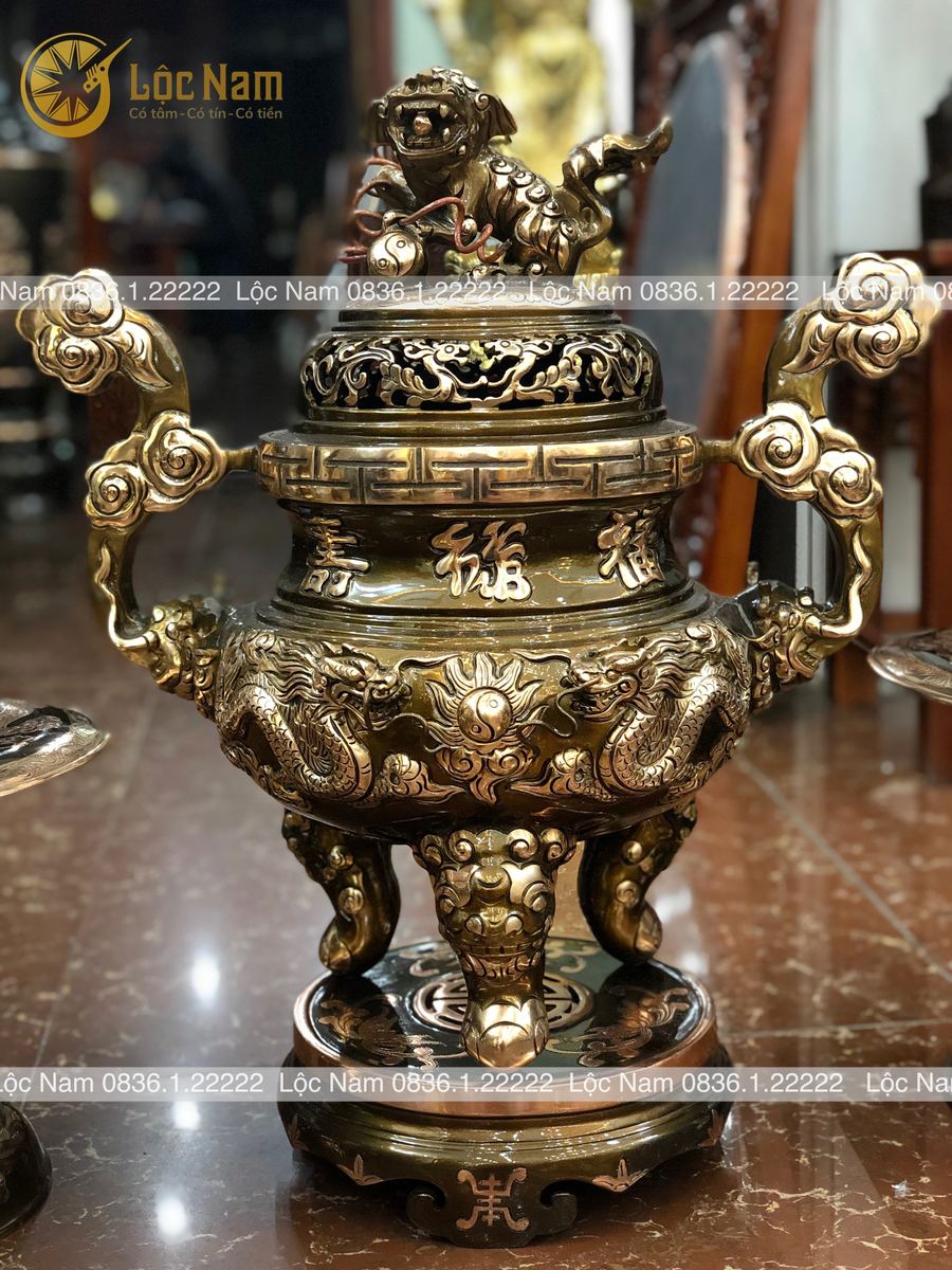 Đỉnh tam sự đồng đỏ phớt nỉ- hoa văn rồng cao 60