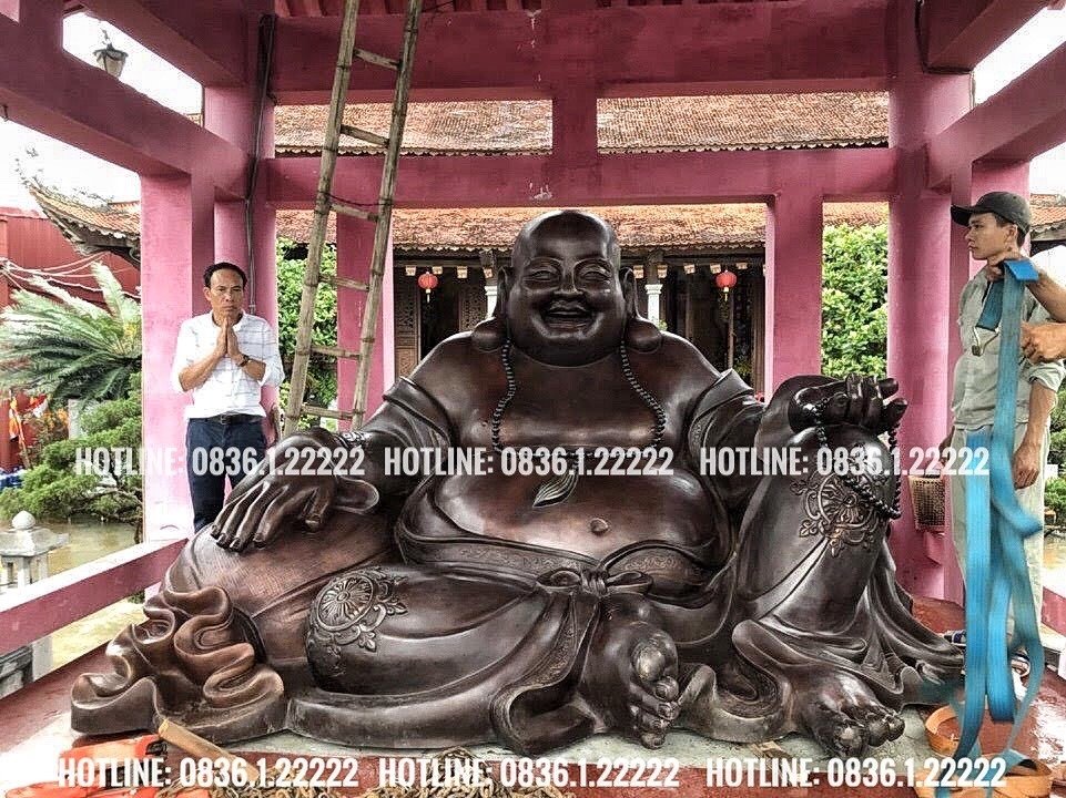 Đúc Tượng Di Lạc Cỡ Lớn Đặt Tại Hòa Bình