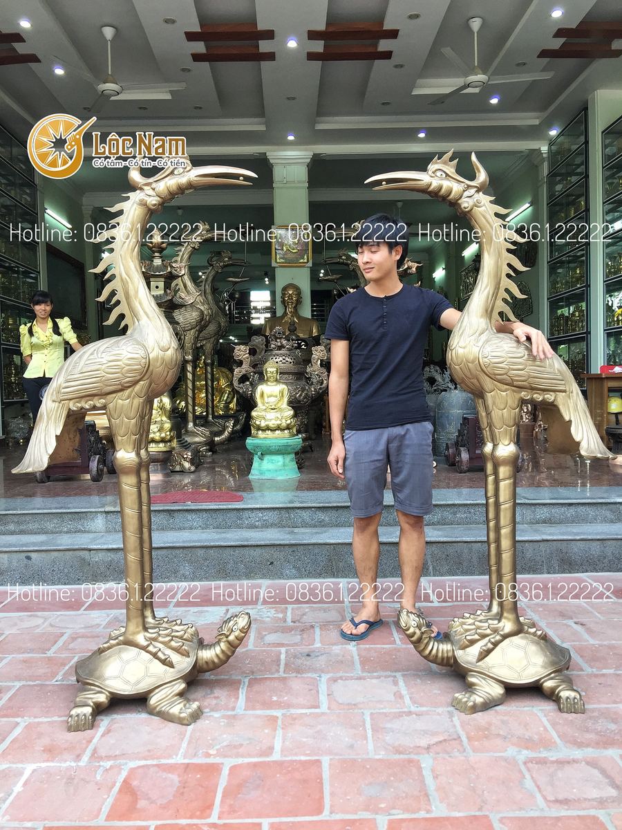 Hạc thờ bằng đồng đỏ cao 1m6 góc chụp 1