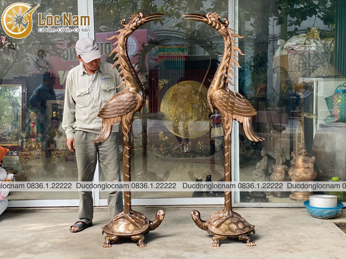 Hạc thờ bằng đồng đỏ cạo màu cao 1m7